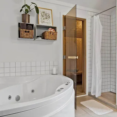 30549-odder-tvaeragervej-8